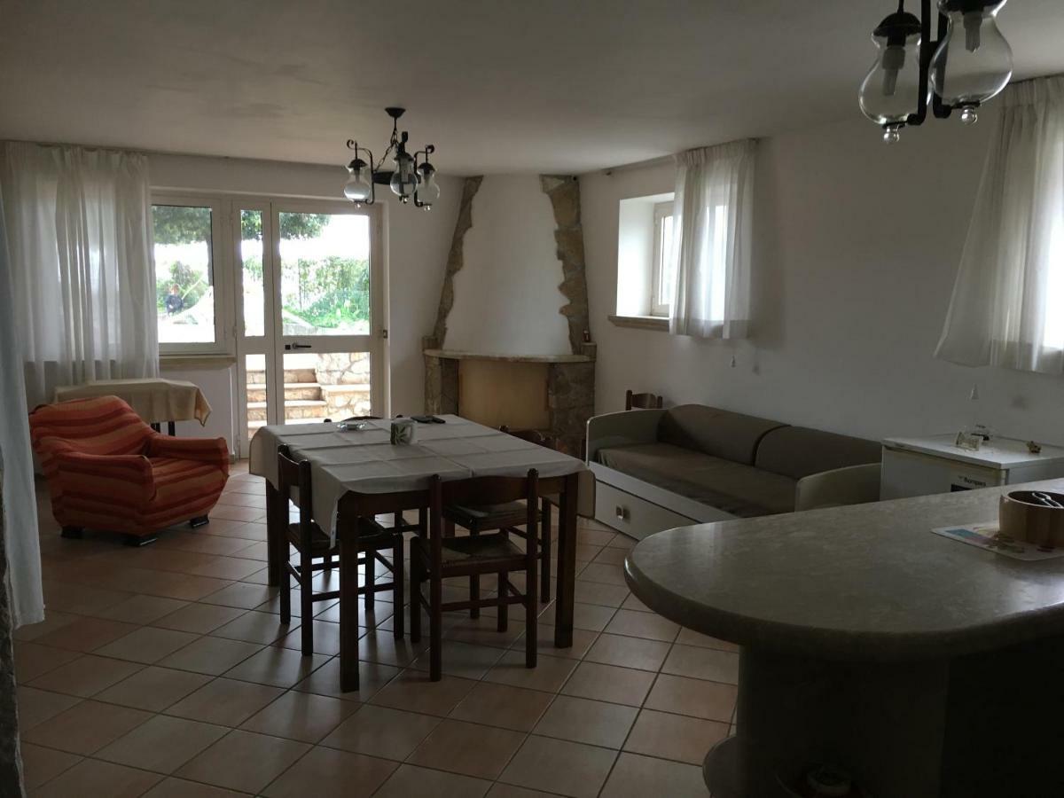 B&B La Vecchia Scuola Sonnino Bagian luar foto