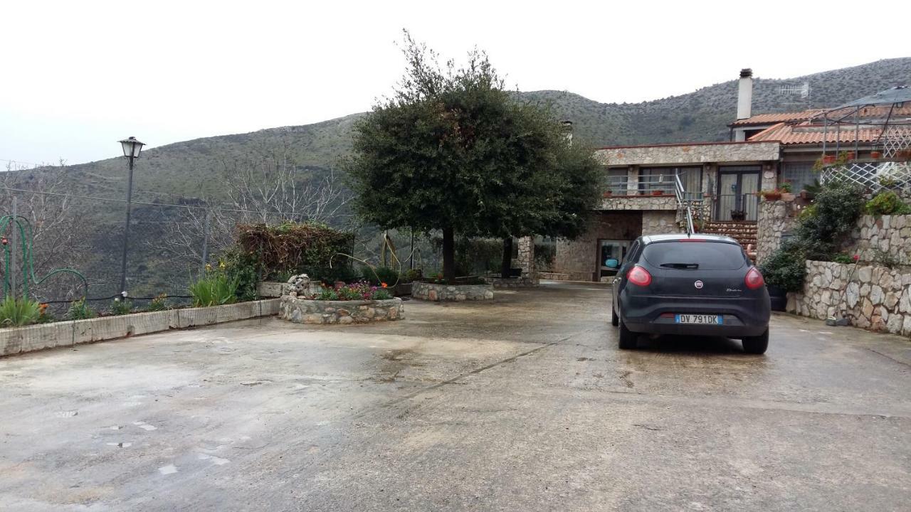 B&B La Vecchia Scuola Sonnino Bagian luar foto