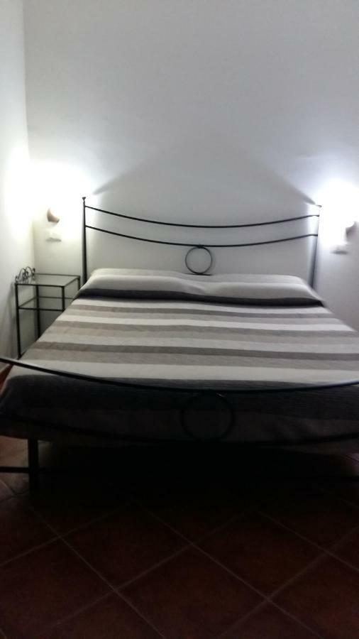 B&B La Vecchia Scuola Sonnino Bagian luar foto
