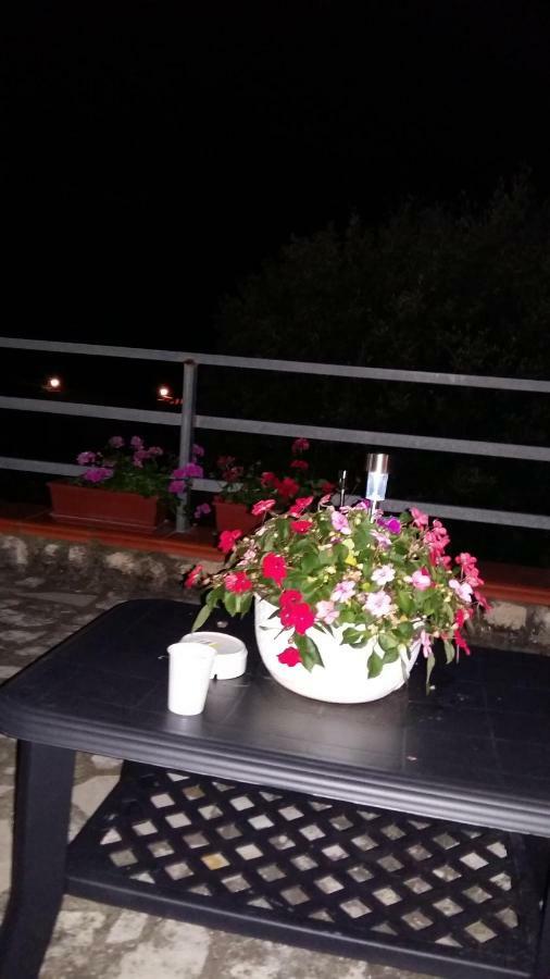 B&B La Vecchia Scuola Sonnino Bagian luar foto