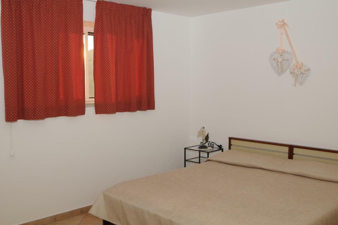B&B La Vecchia Scuola Sonnino Bagian luar foto